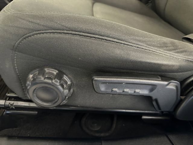 Used 2020 Jeep Wrangler Unlimited Sahara AWD/4WD image 18