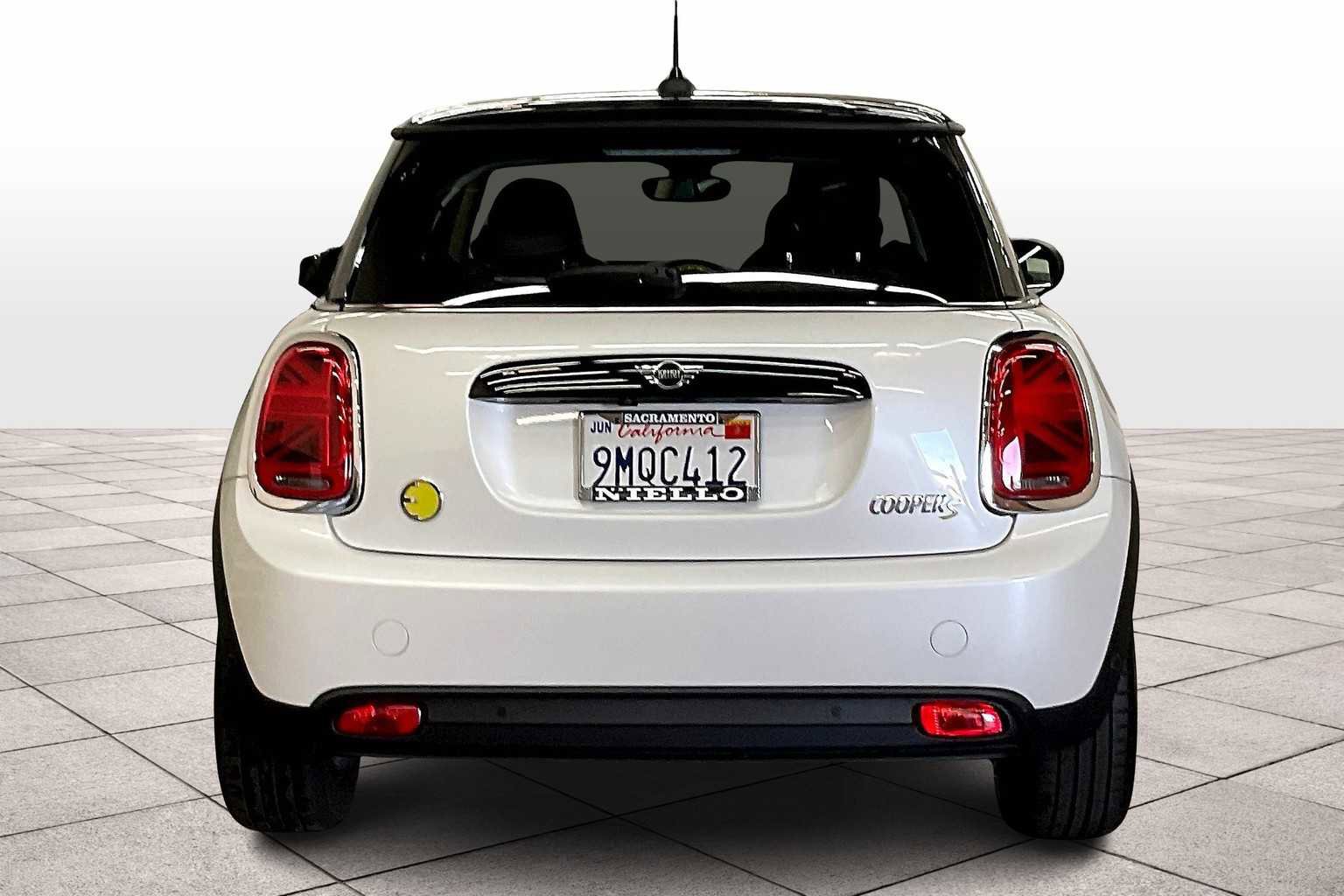 Used 2024 MINI Cooper SE image 7