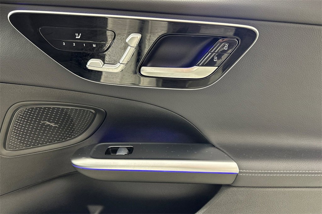 Used 2023 Mercedes-Benz C 300 Sedan image 19