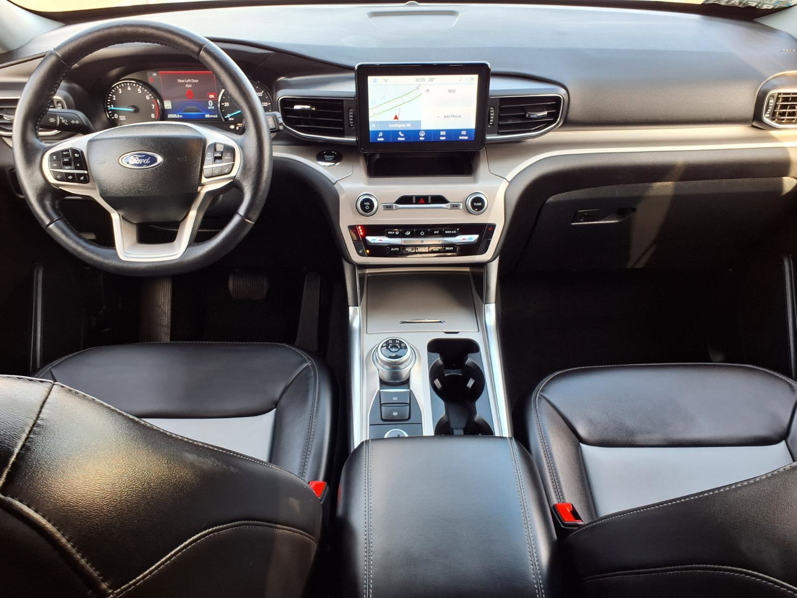 Used 2023 Ford Explorer XLT w/ Equipment Group 202A image 11