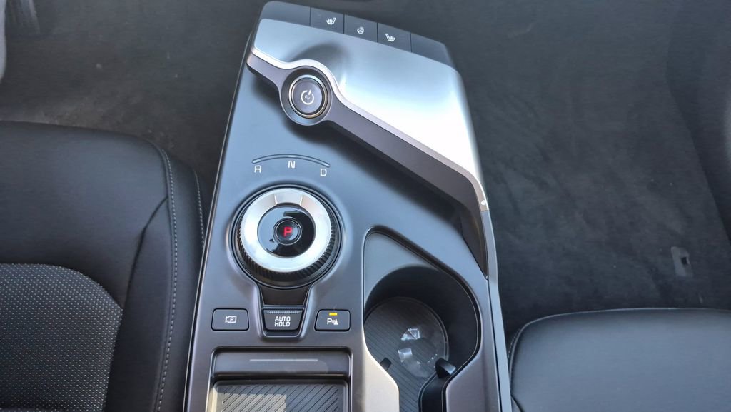 New 2025 Kia EV6 Light w/ Light LR Technology Package image 9