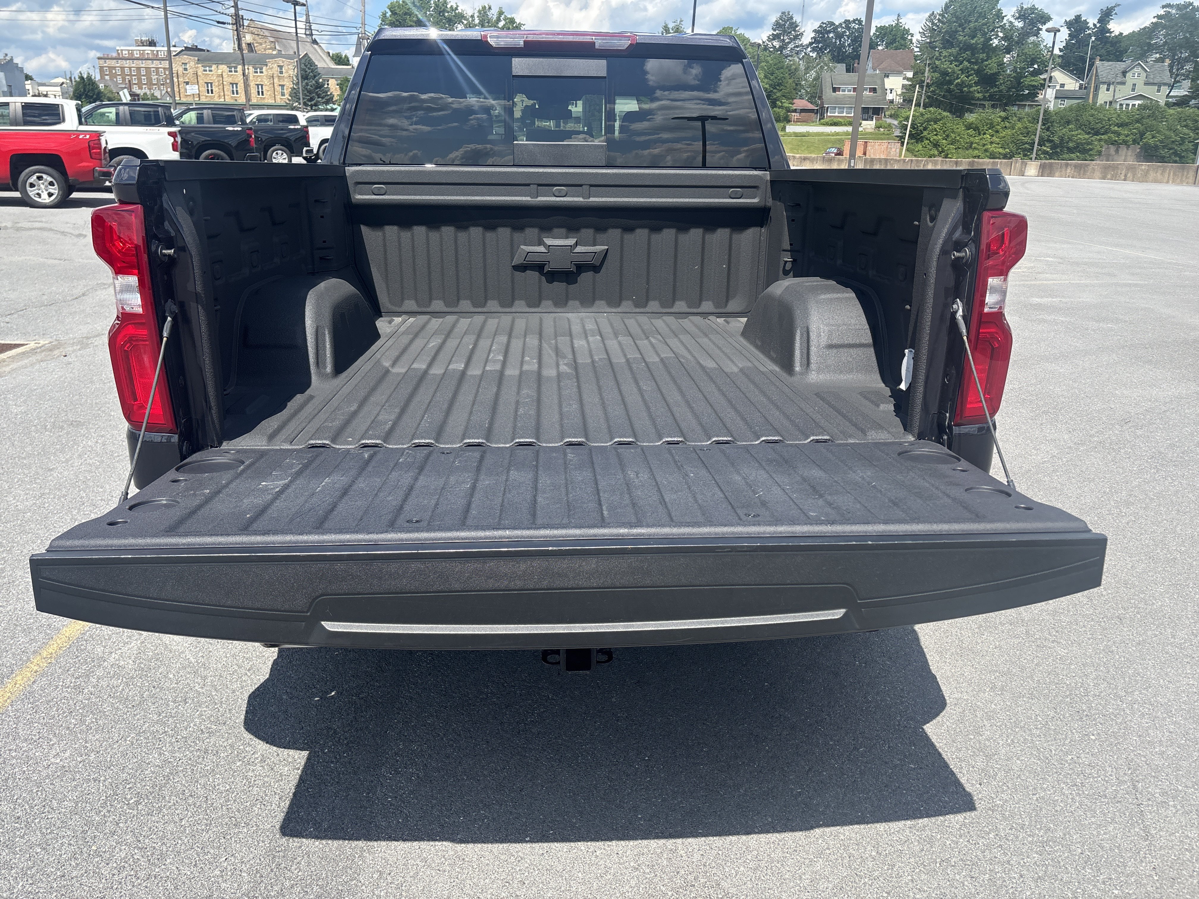 Used 2023 Chevrolet Silverado 1500 RST AWD/4WD image 16