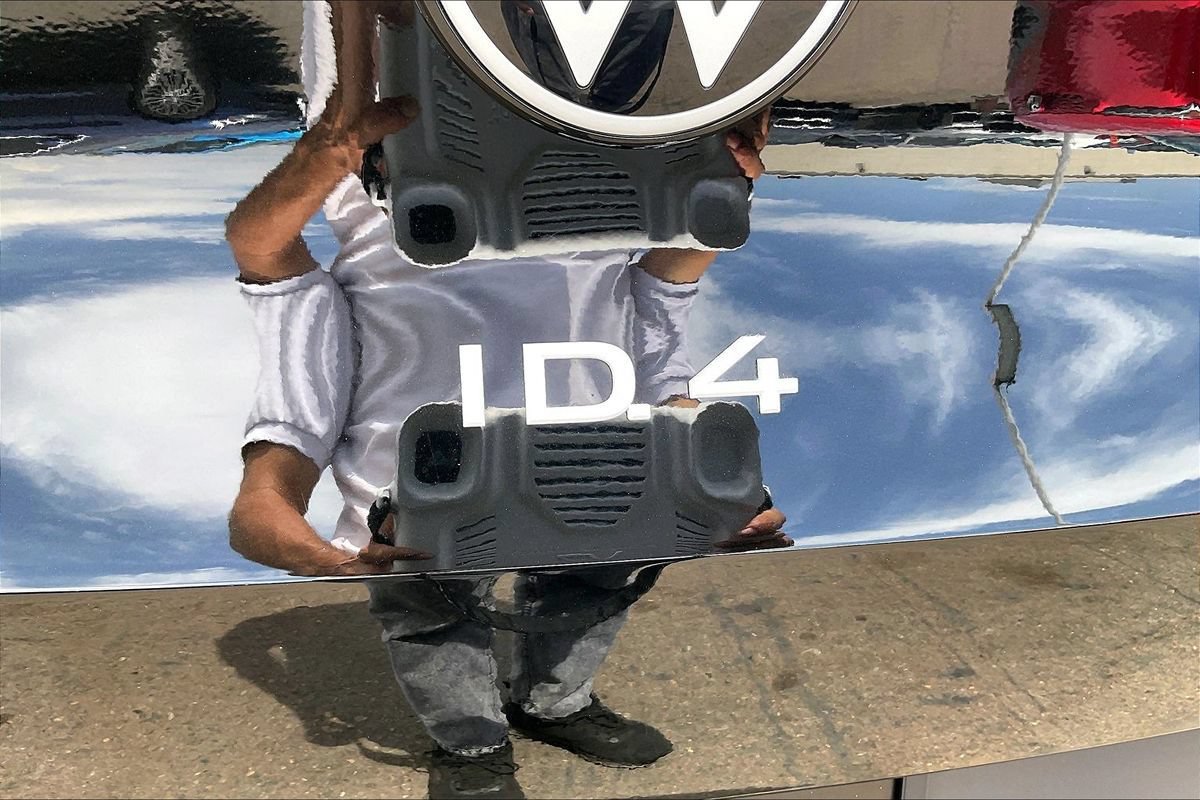 Used 2021 Volkswagen ID.4 Pro S w/ Gradient Package RWD image 13