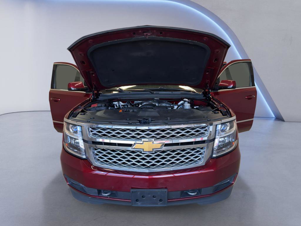 Used 2017 Chevrolet Suburban LT w/ LT Signature Package AWD/4WD image 8