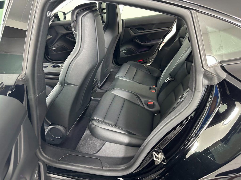 Used 2021 Porsche Taycan image 20
