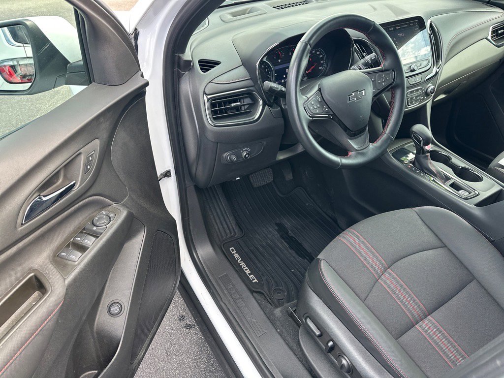 Used 2023 Chevrolet Equinox RS image 5