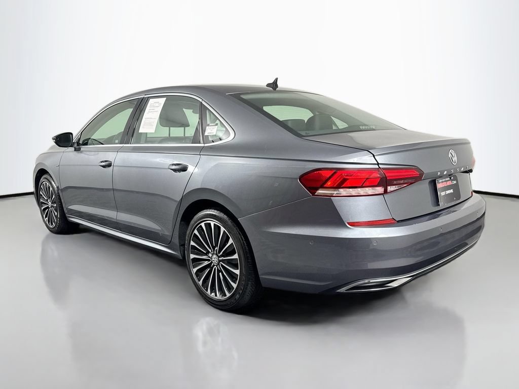 Used 2022 Volkswagen Passat 2.0T FWD image 7