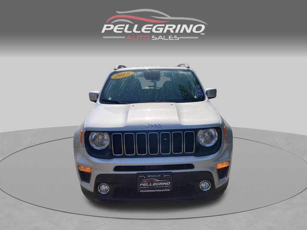Used 2019 Jeep Renegade Latitude w/ Cold Weather Group AWD/4WD image 10