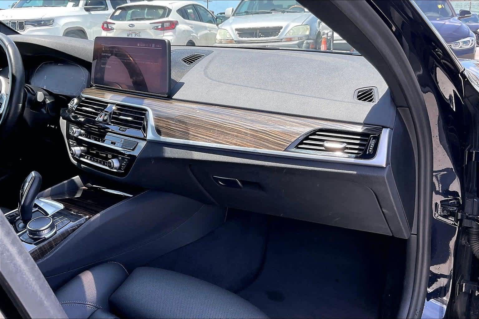 Used 2023 BMW 530e w/ M Sport Package RWD image 23