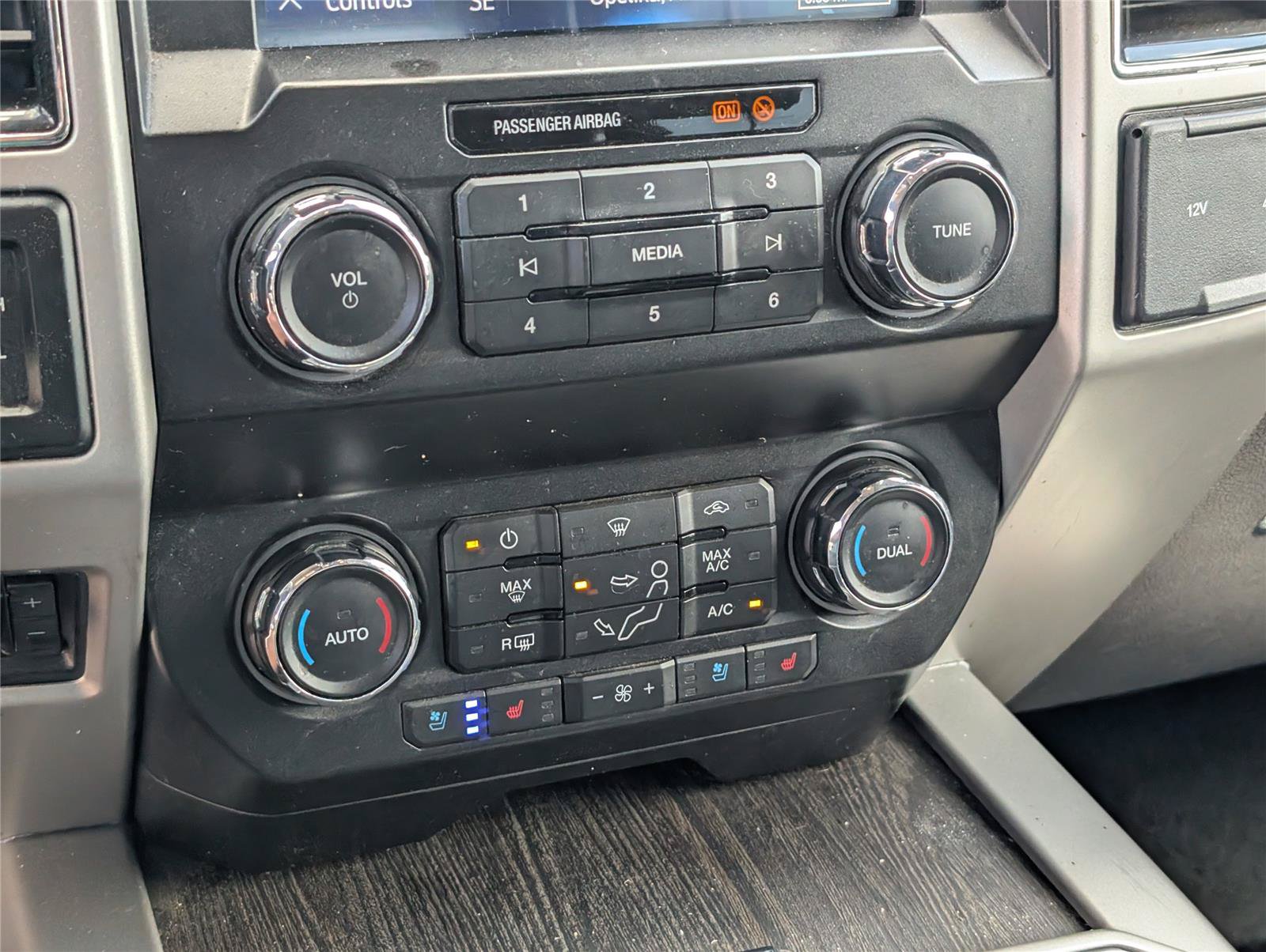 Used 2020 Ford F250 Lariat AWD/4WD image 27