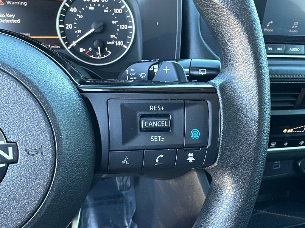 Used 2023 Nissan Rogue SV image 25