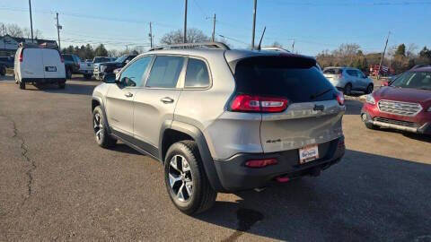 Used 2016 Jeep Cherokee Trailhawk w/ Cold Weather Group image 3
