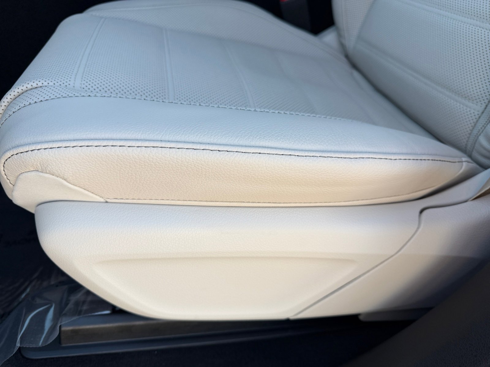 New 2026 Mercedes-Benz GLE 580 4MATIC image 14