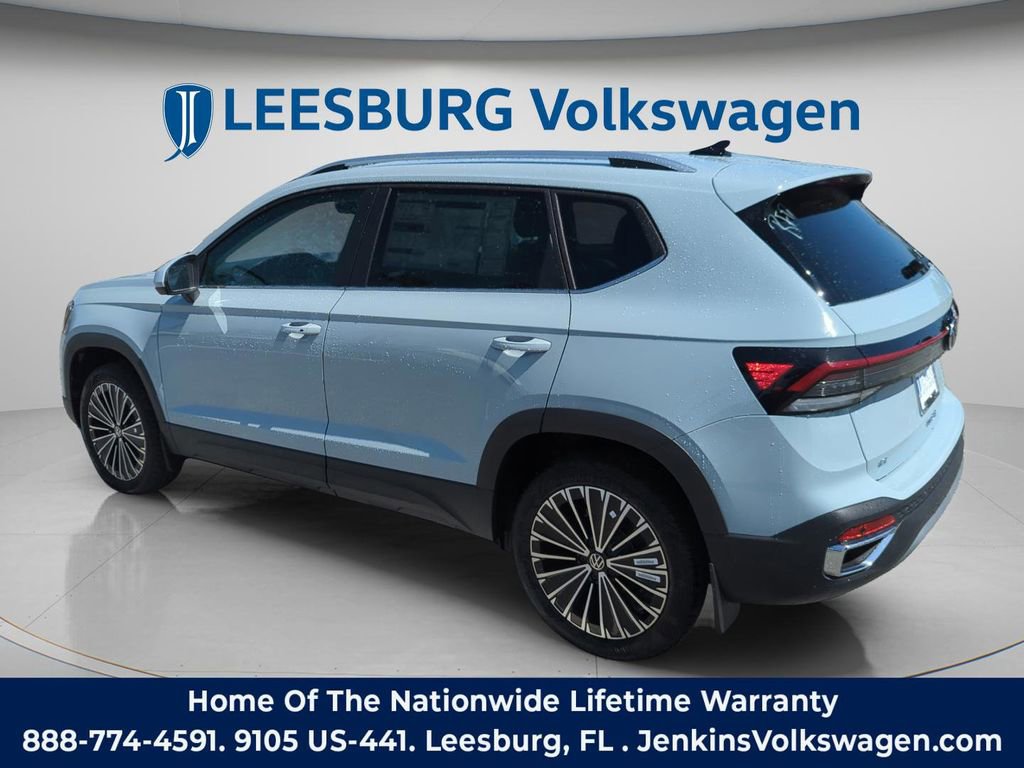 New 2026 Volkswagen Taos SE image 9