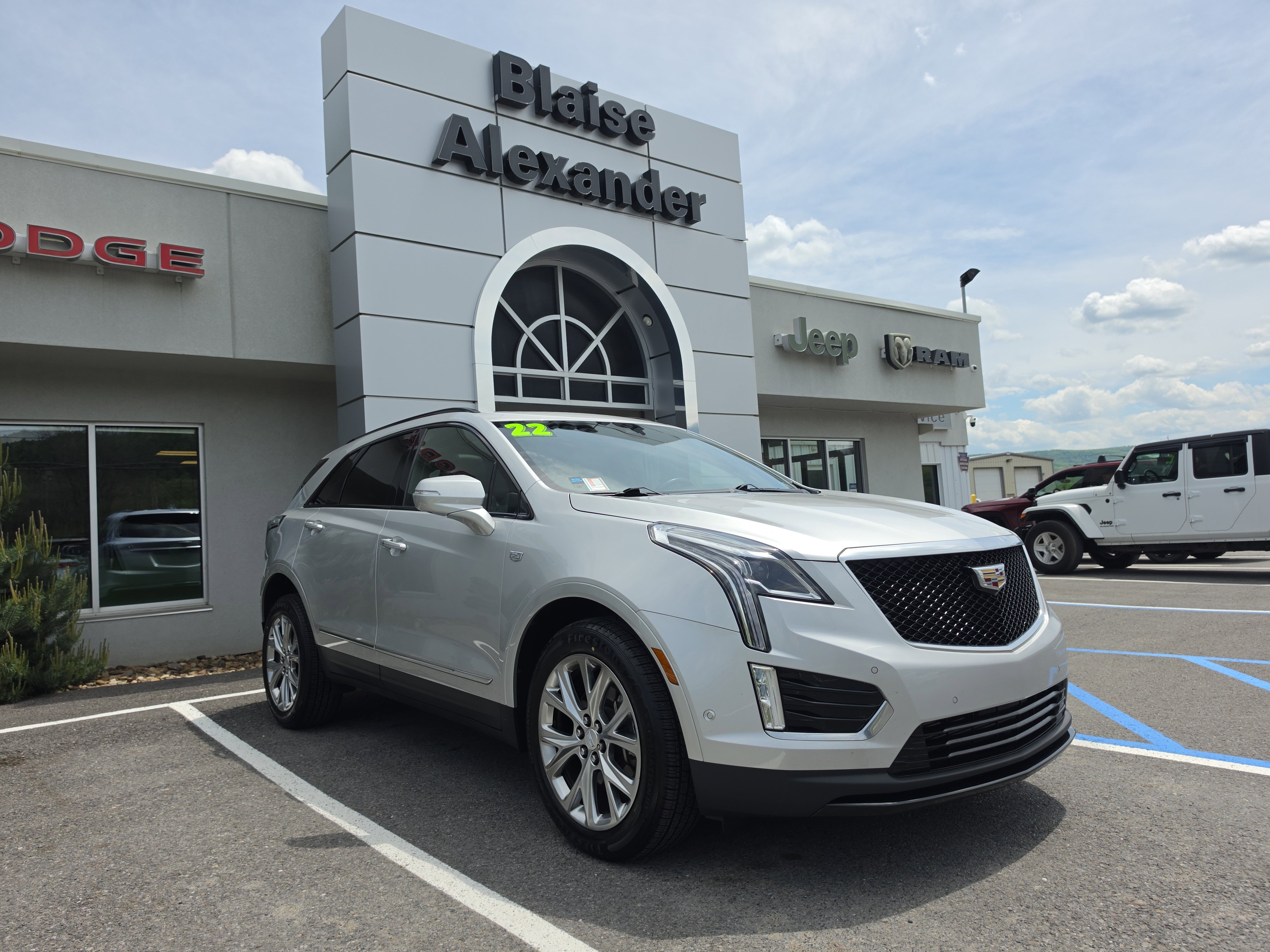 Used 2020 Cadillac XT5 Sportv AWD/4WD image 1