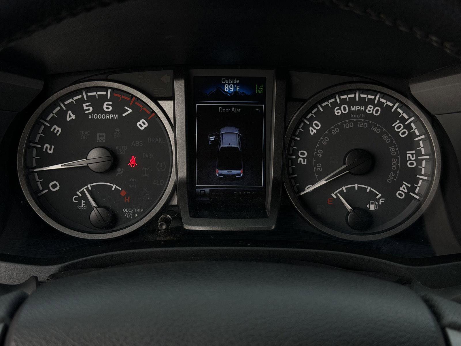 Used 2022 Toyota Tacoma TRD Sport image 11
