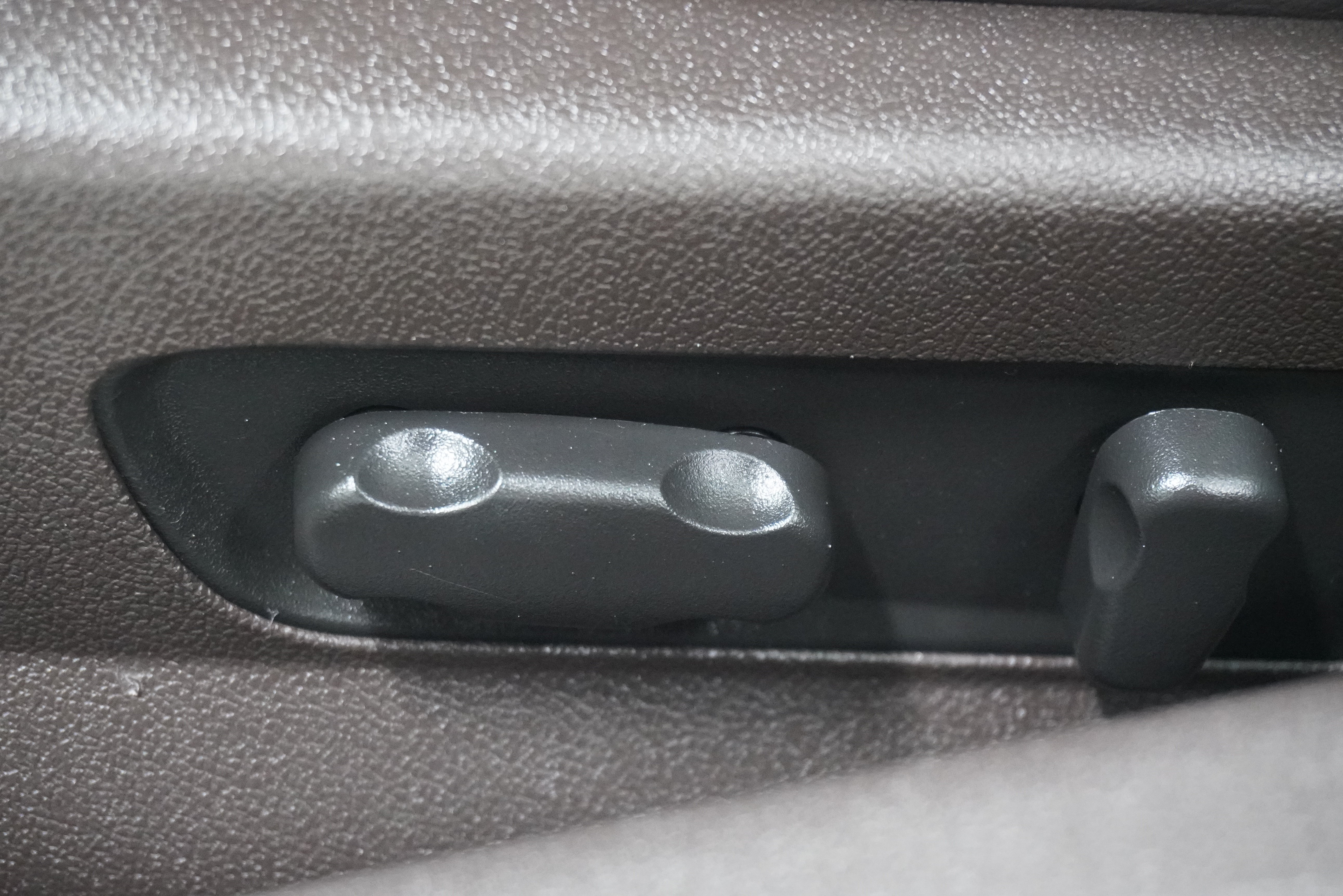 Used 2012 Chevrolet Malibu LTZ FWD image 14