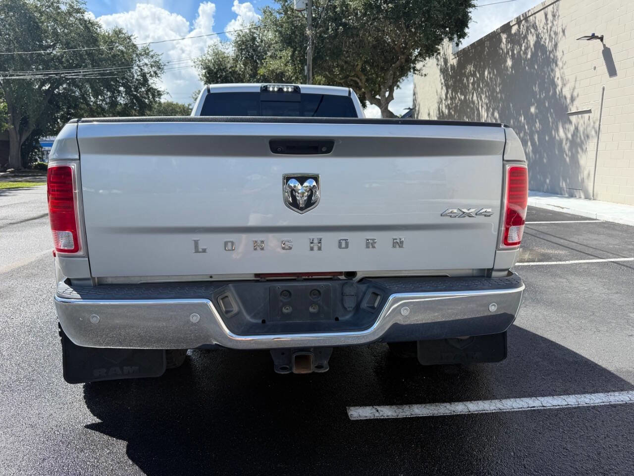 Used 2018 RAM 3500 Laramie Longhorn w/ Max Tow Package image 9
