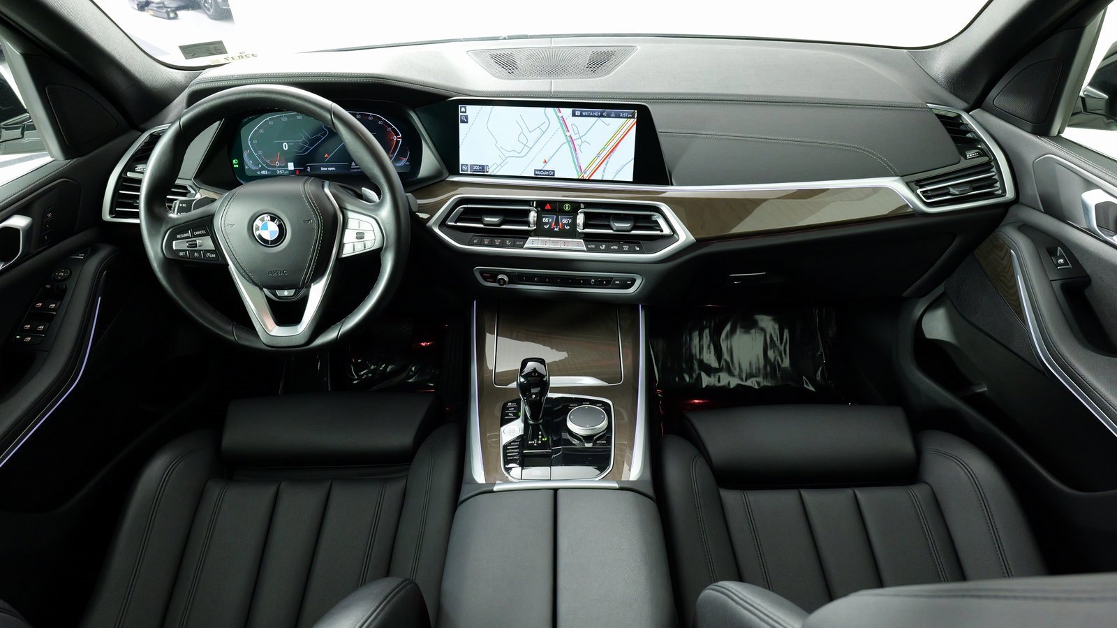 Used 2022 BMW X5 xDrive40i w/ Parking Assistance Package image 39