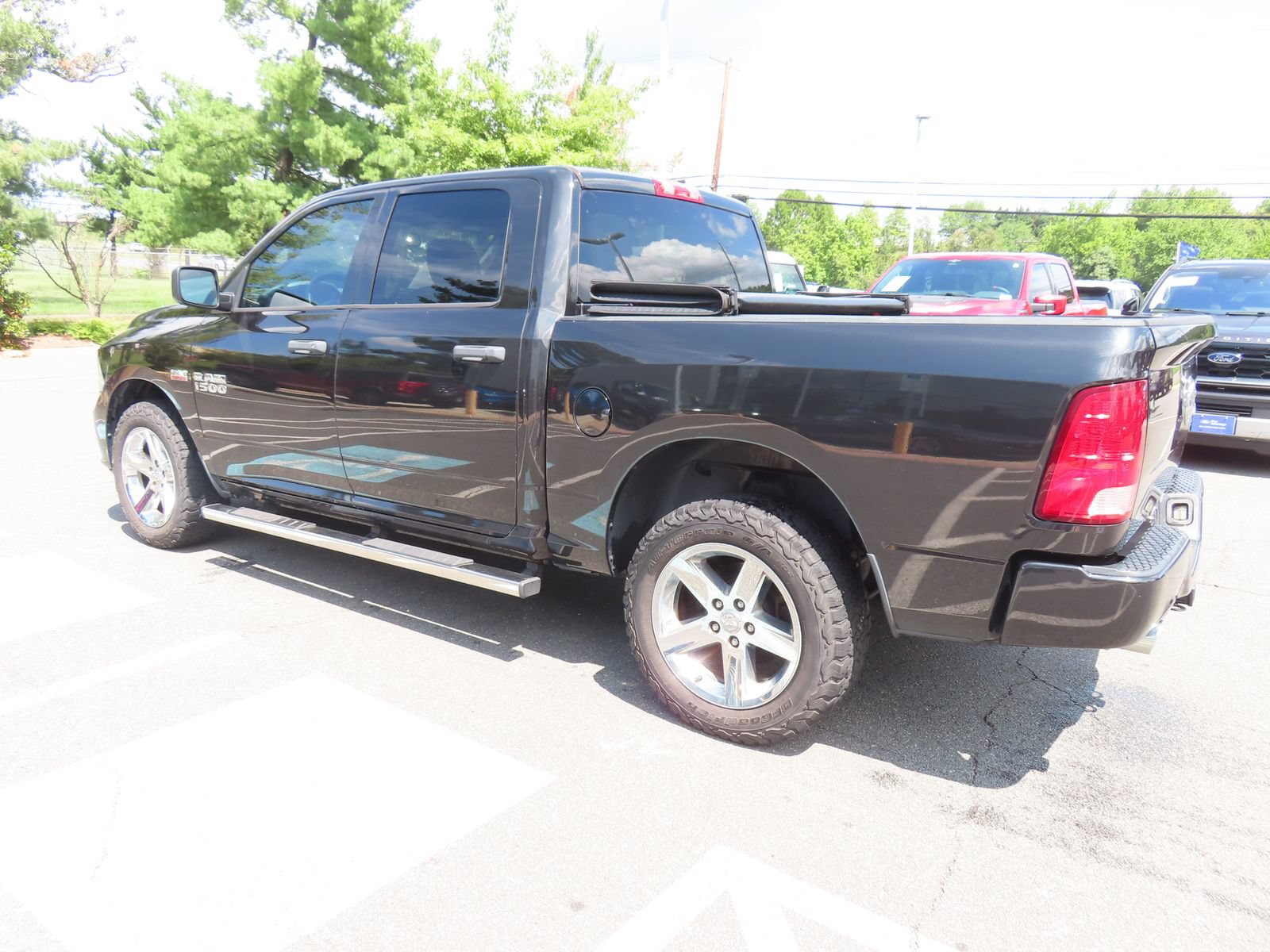 Used 2018 RAM 1500 Express AWD/4WD image 6