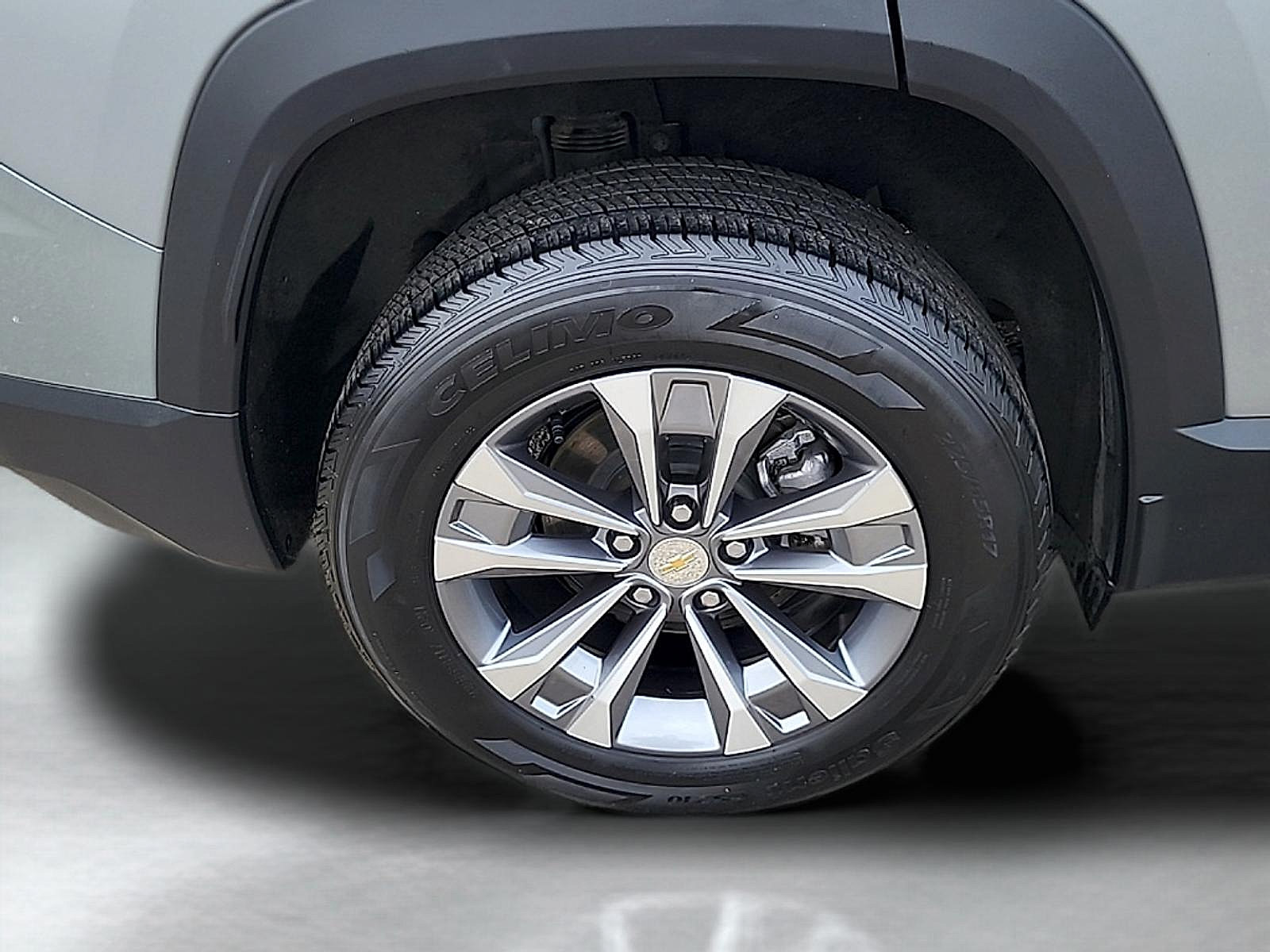 Used 2025 Chevrolet Equinox LT w/ Convenience Package II AWD/4WD image 9