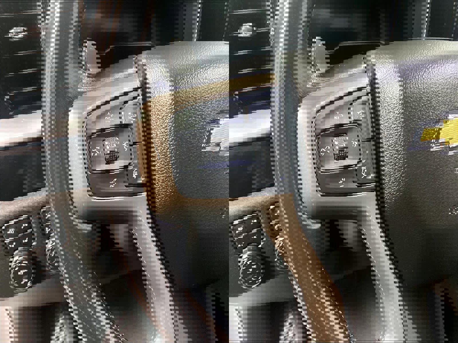 Used 2022 Chevrolet Silverado 1500 High Country w/ High Country Premium Package image 23