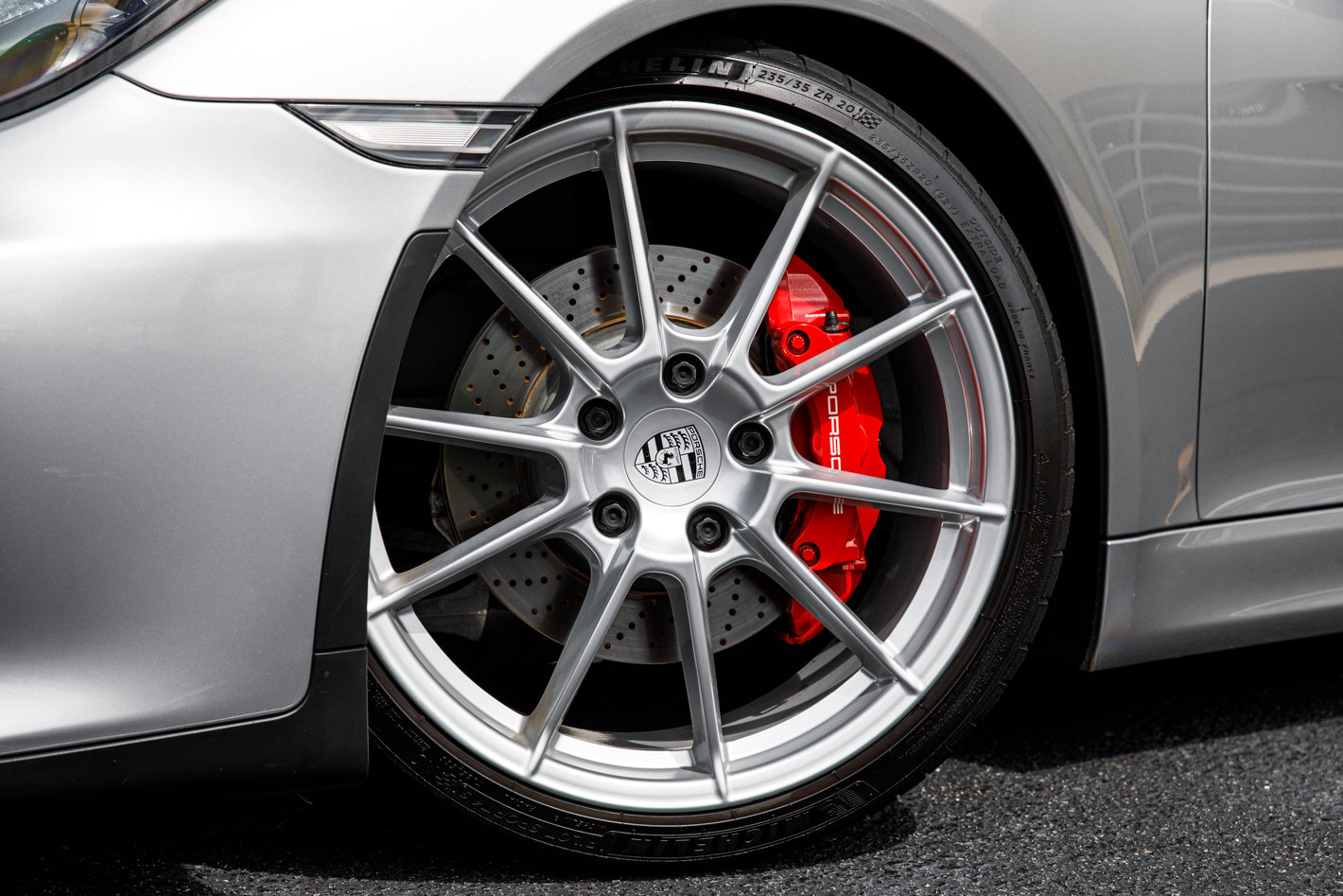 Used 2016 Porsche Boxster Spyder RWD image 3