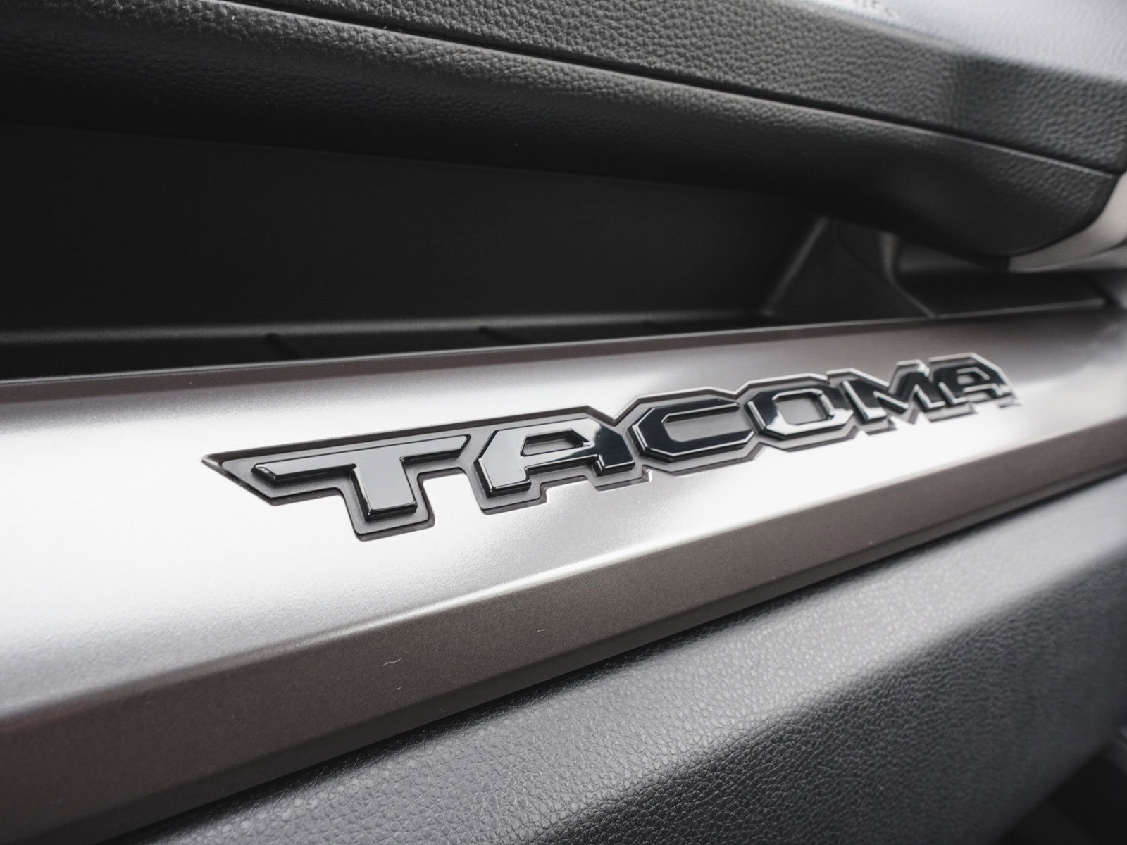 Used 2025 Toyota Tacoma SR5 image 17