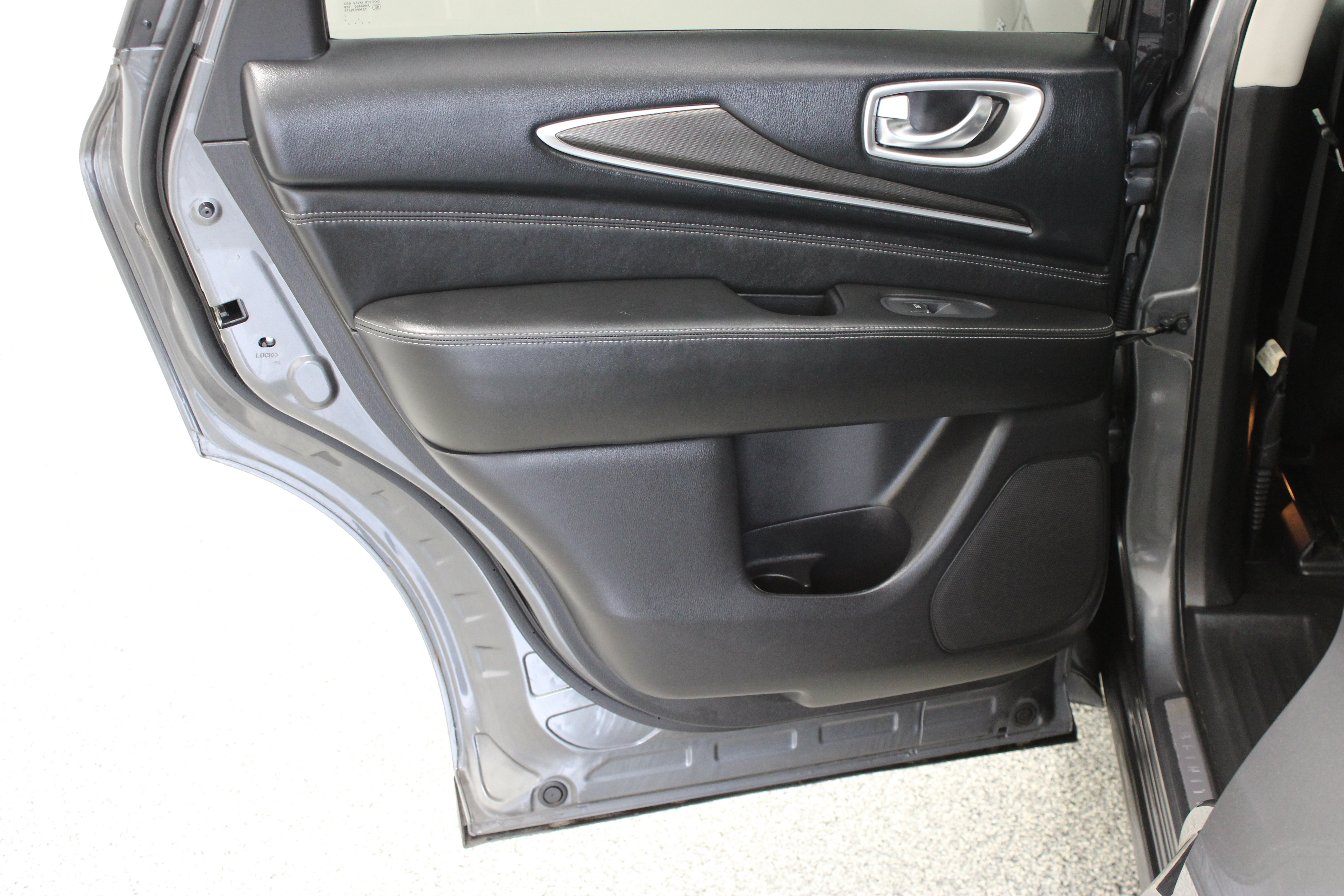 Used 2019 INFINITI QX60 Pure AWD/4WD image 28