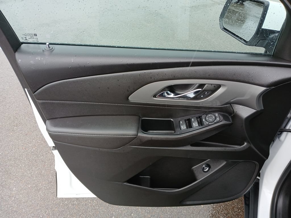 Certified 2023 Chevrolet Traverse LT FWD image 23