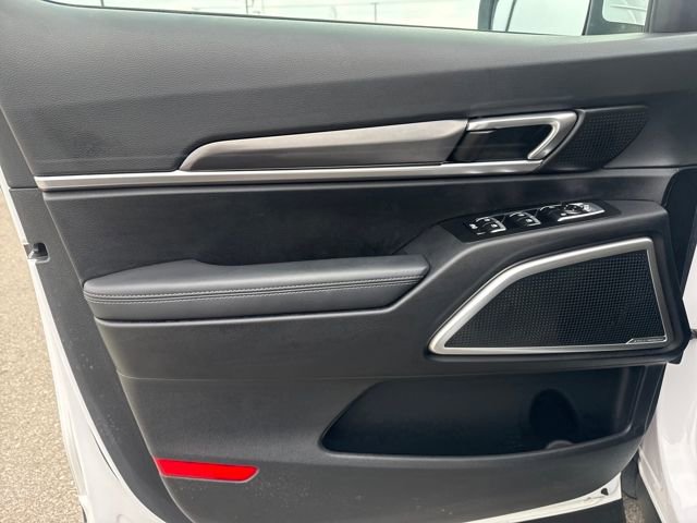 Used 2024 Kia Telluride S w/ S Sunroof Package image 9