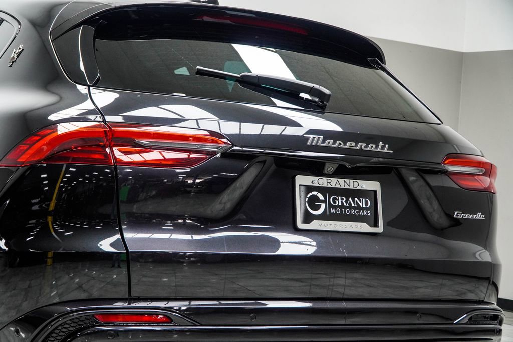 Used 2024 Maserati Grecale Trofeo image 17