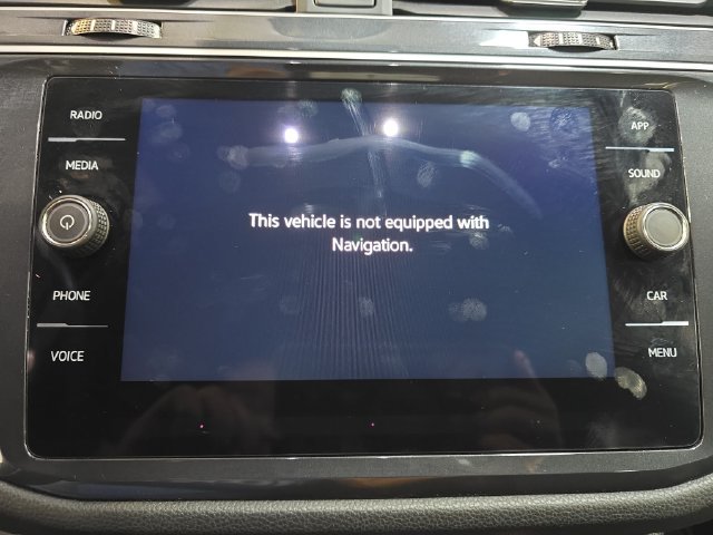 Used 2024 Volkswagen Tiguan SE R-Line FWD image 19
