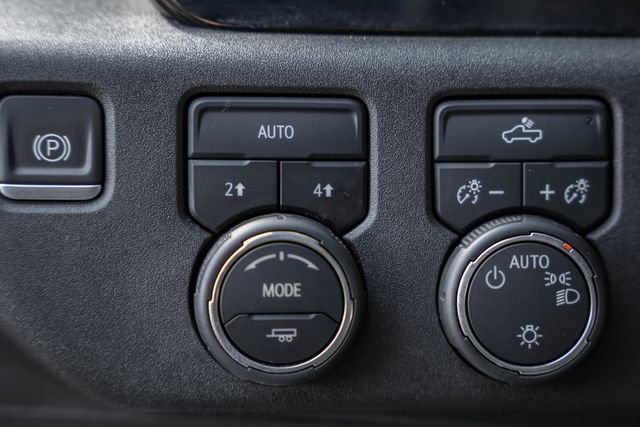 Used 2023 Chevrolet Silverado 1500 LT image 40