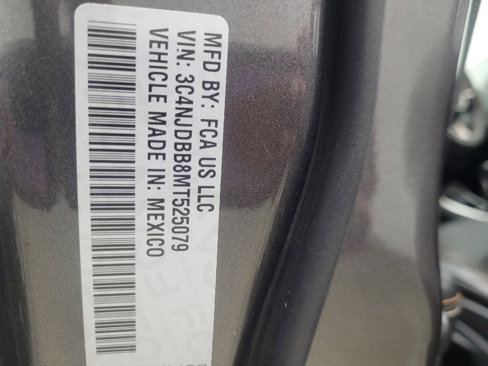 Used 2021 Jeep Compass Latitude AWD/4WD image 33