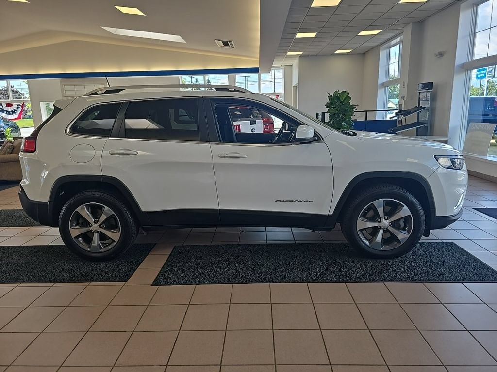 Used 2019 Jeep Cherokee Limited AWD/4WD image 9
