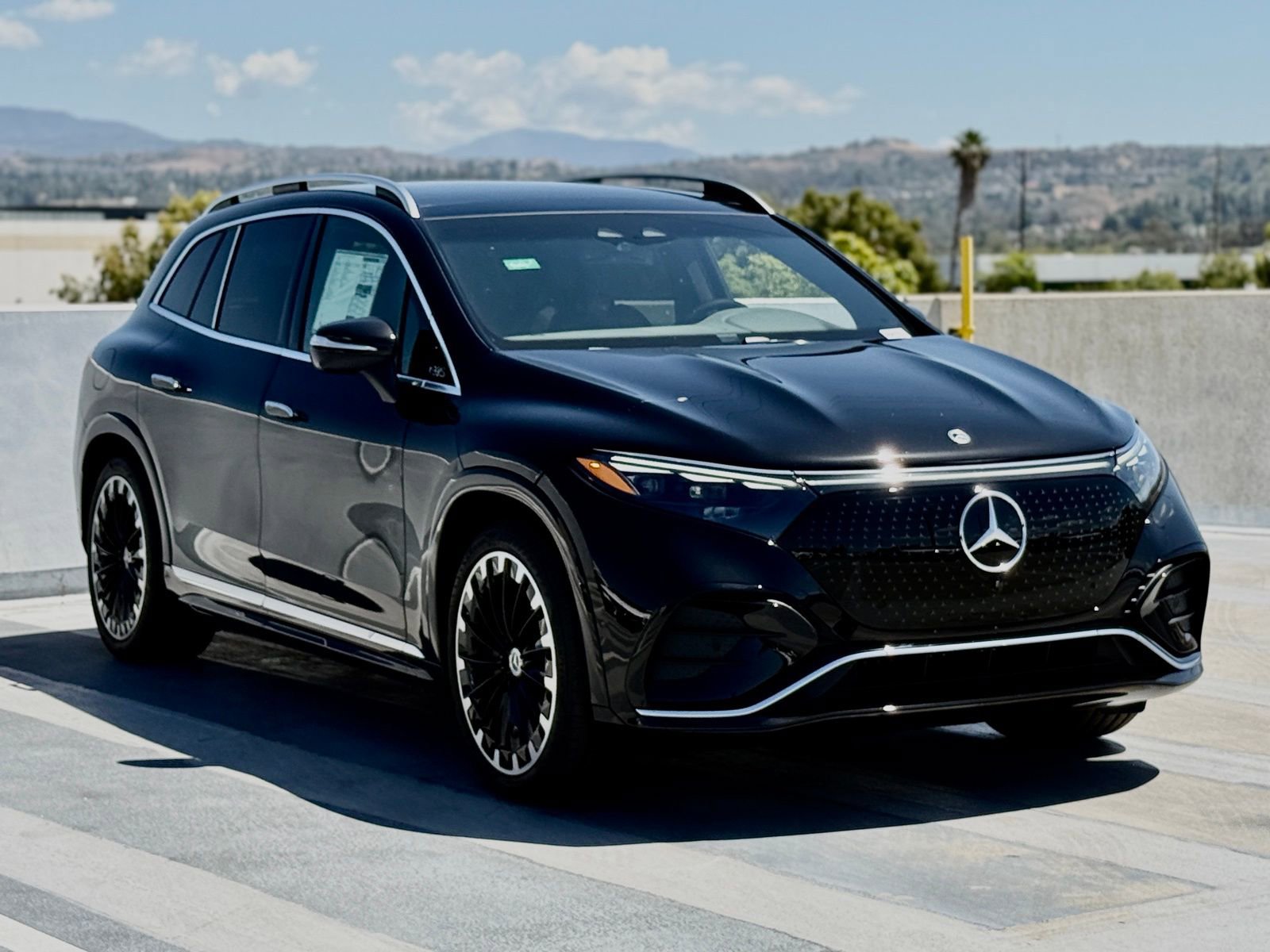 New 2026 Mercedes-Benz EQS 550 4MATIC SUV image 8