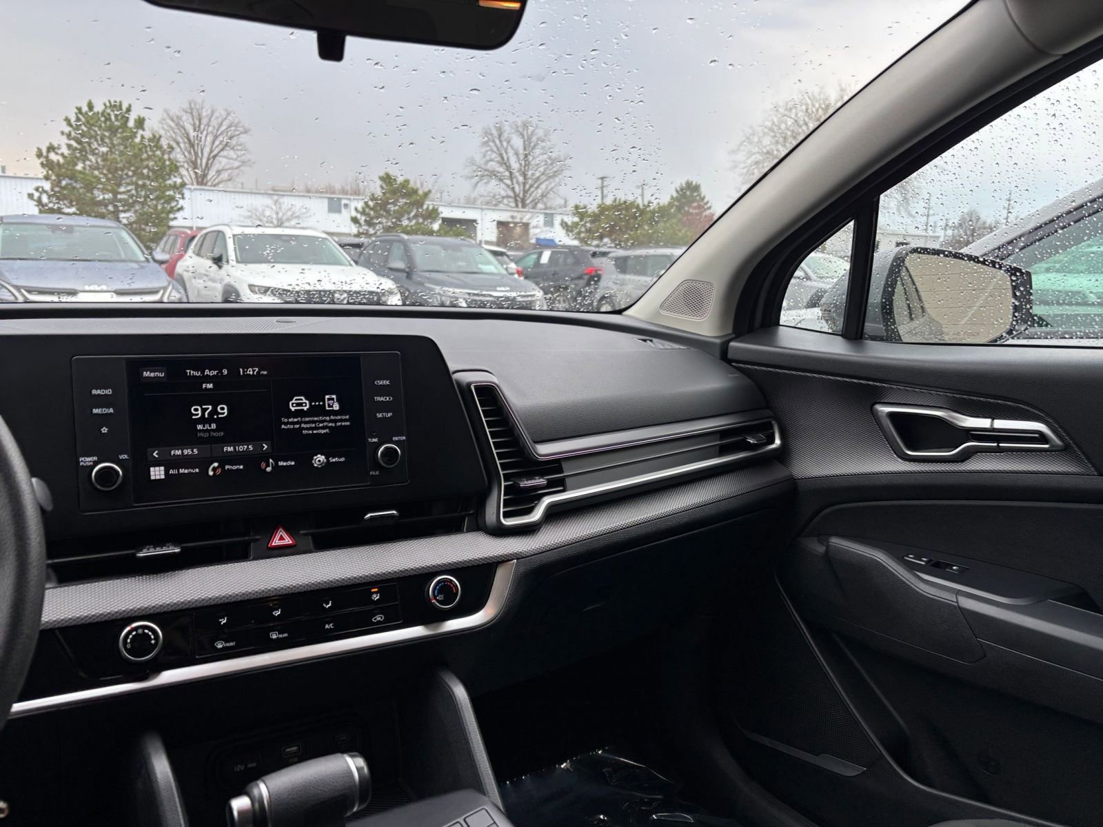 Used 2025 Kia Sportage LX FWD image 35