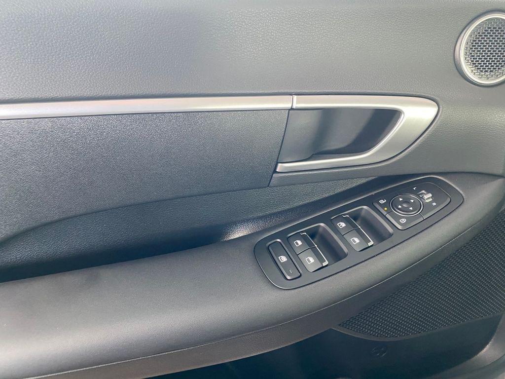 New 2026 Hyundai Sonata SE FWD image 13
