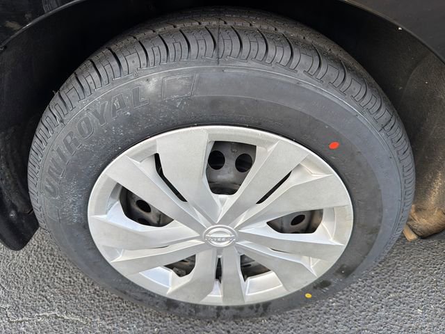 Used 2024 Nissan Versa S w/ Trunk Package FWD image 17