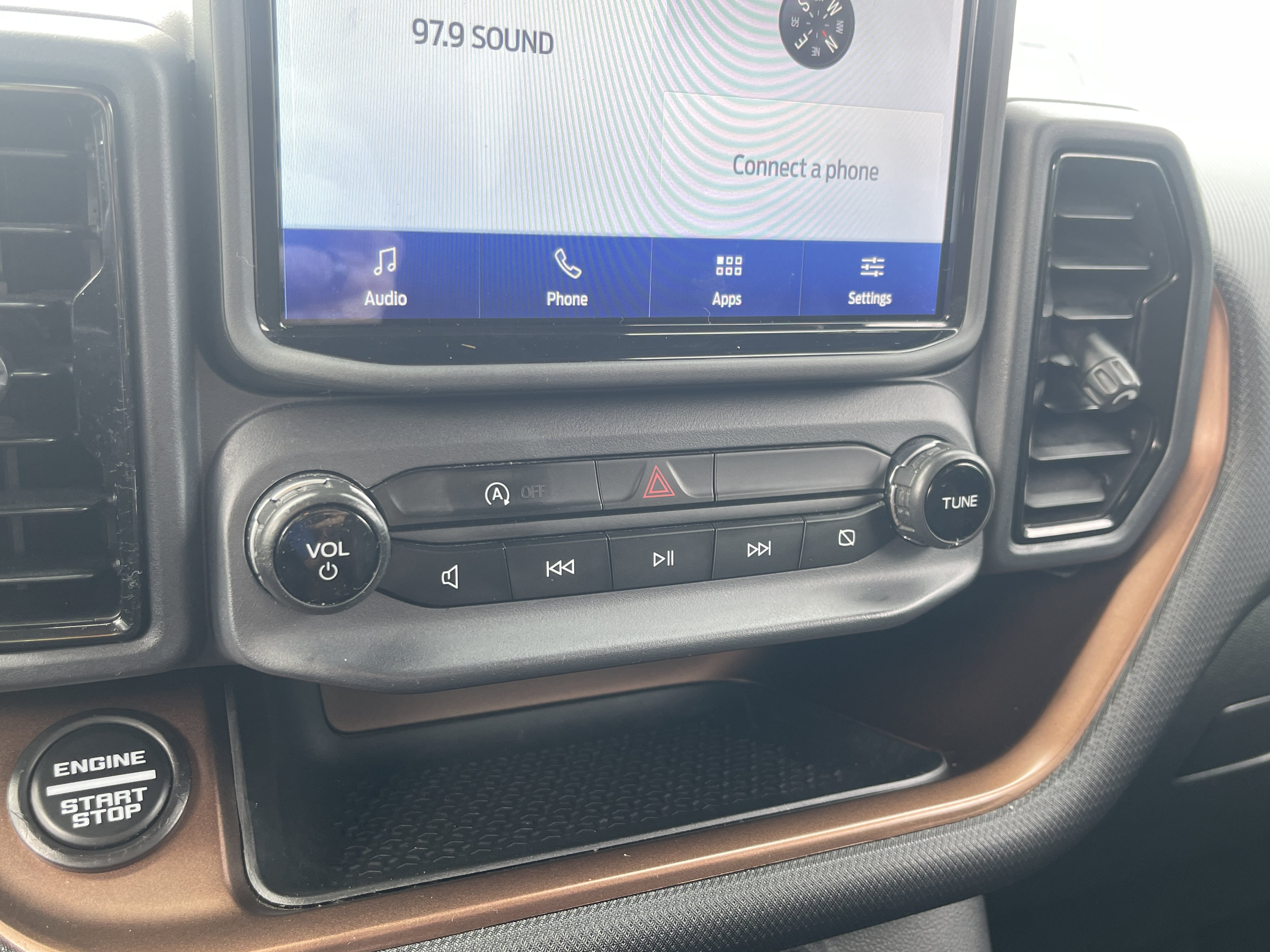 Used 2022 Ford Bronco Sport Outer Banks w/ Tech Package AWD/4WD image 26