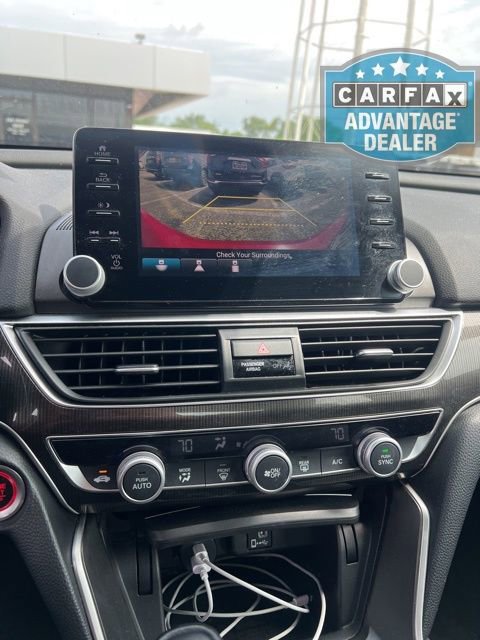Used 2018 Honda Accord Sport image 3
