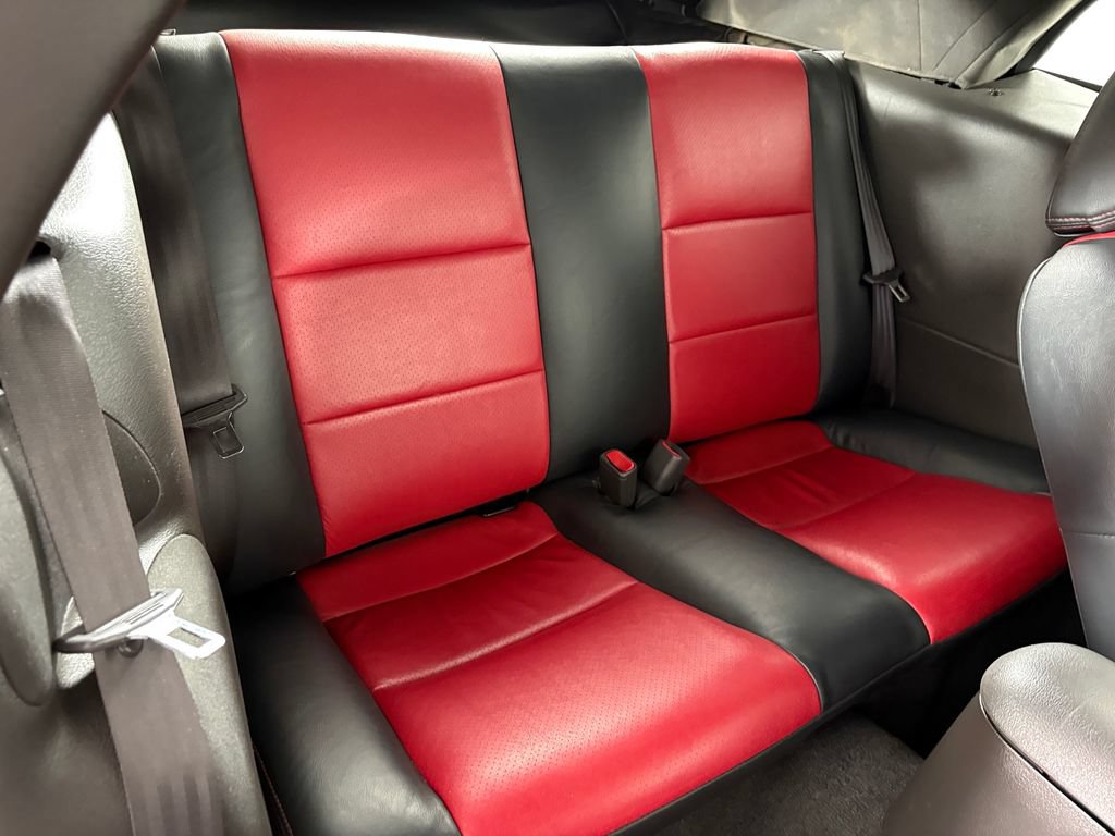 Used 2004 Ford Mustang GT RWD image 26
