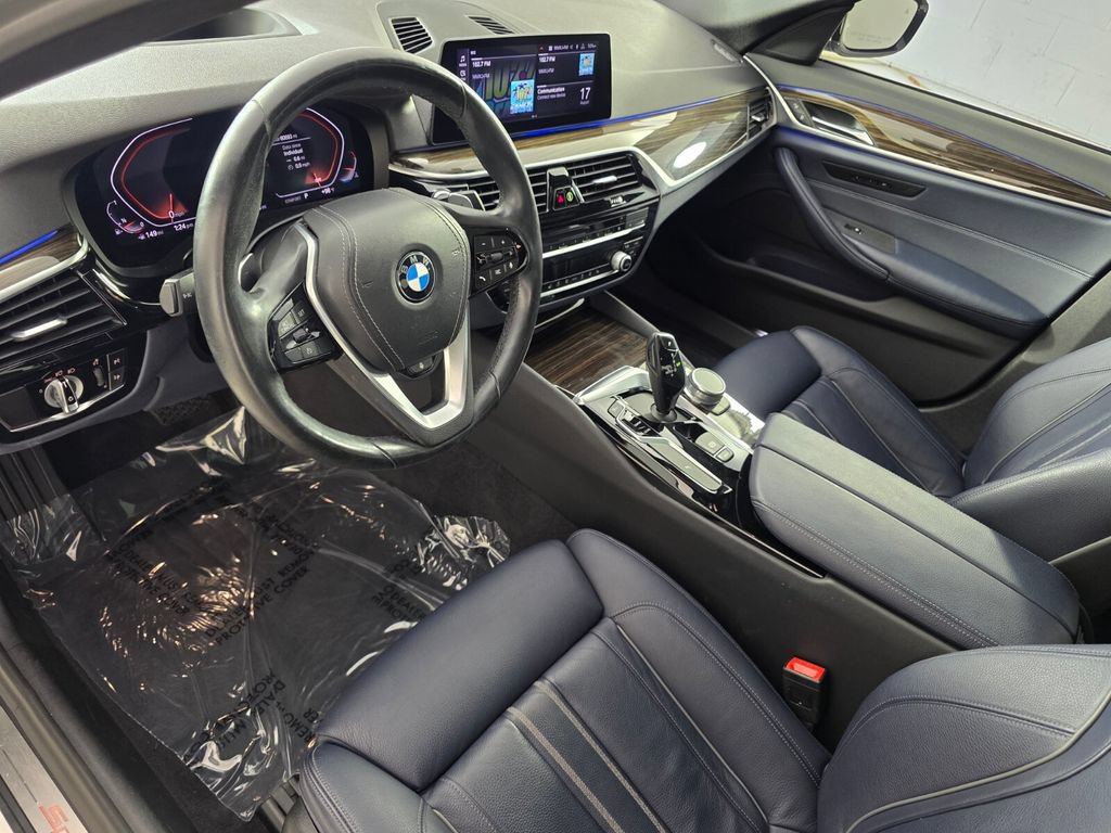 Used 2020 BMW 530i xDrive w/ Premium Package AWD/4WD image 10
