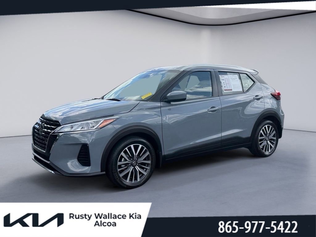 Used 2021 Nissan Kicks SV FWD image 1