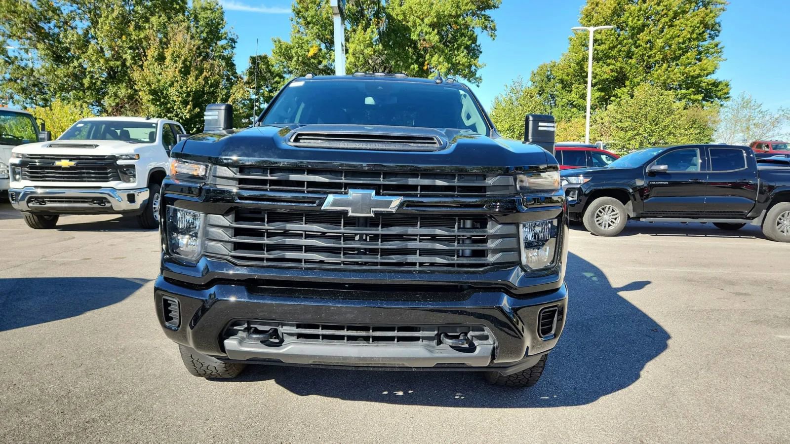 Used 2024 Chevrolet Silverado 2500 Custom w/ Custom Convenience Package image 11