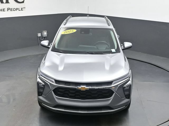 Used 2025 Chevrolet Trax LT w/ Driver Confidence Package FWD image 61
