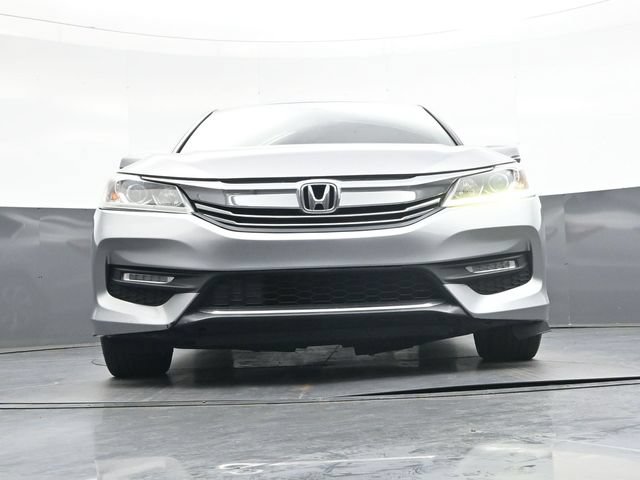 Used 2017 Honda Accord EX image 36