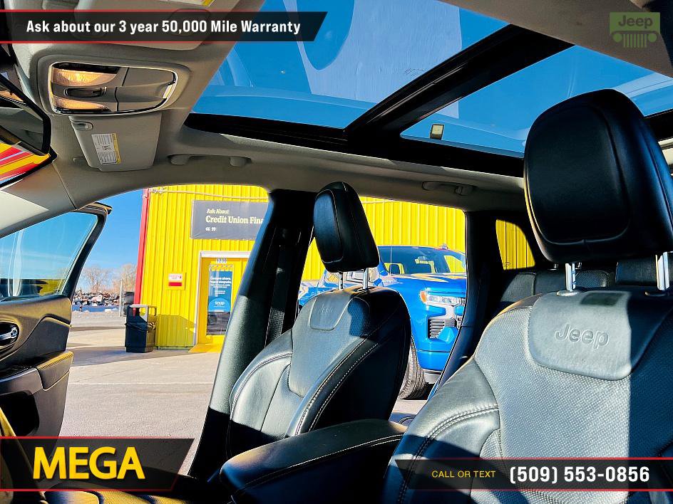 Used 2017 Jeep Cherokee Limited w/ Luxury Group image 17