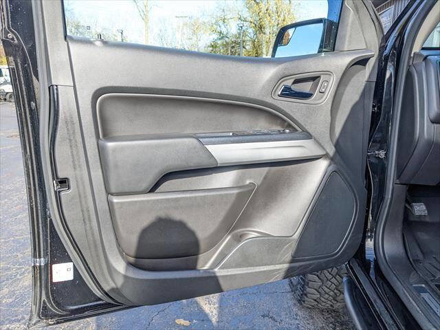 Used 2022 Chevrolet Colorado ZR2 image 11
